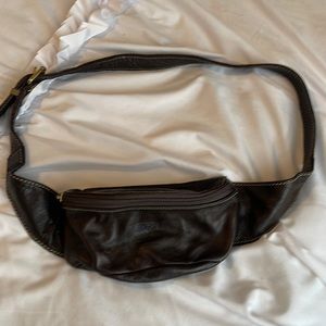 Roots- brown leather fanny pack vintage